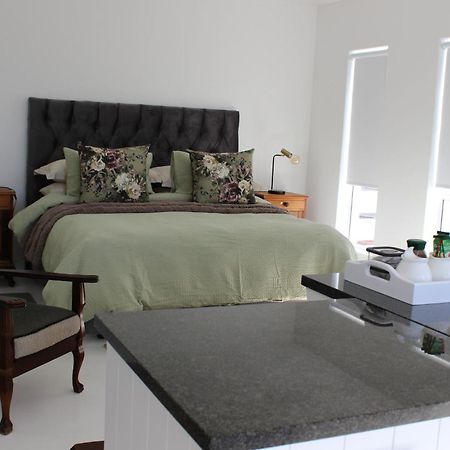 Nivenia Beach House Bettyʼs Bay エクステリア 写真