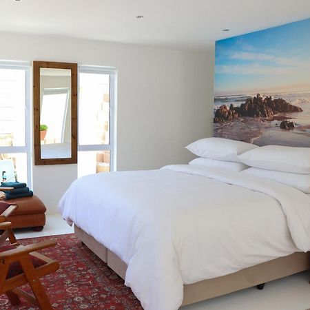 Nivenia Beach House Bettyʼs Bay エクステリア 写真