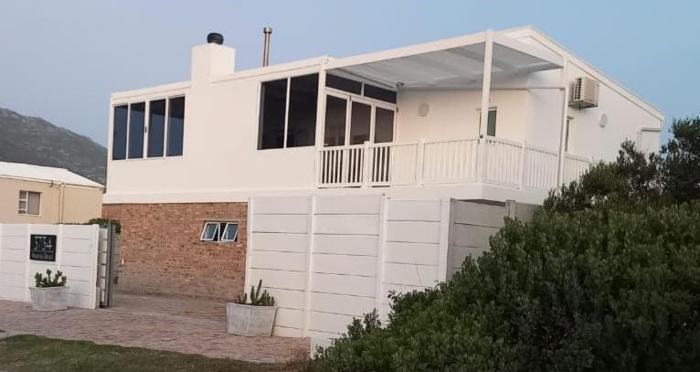 Nivenia Beach House Bettyʼs Bay エクステリア 写真