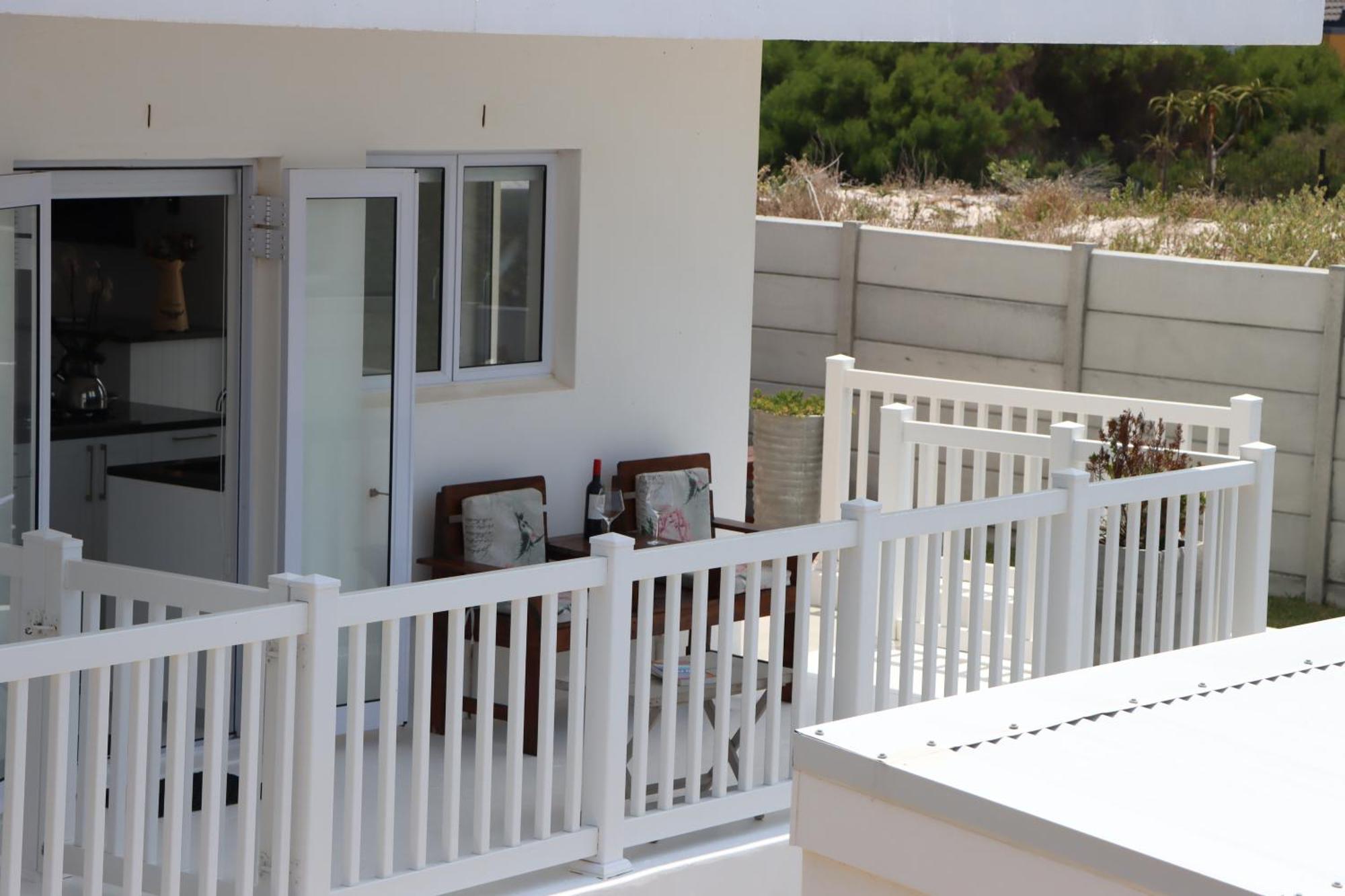 Nivenia Beach House Bettyʼs Bay エクステリア 写真