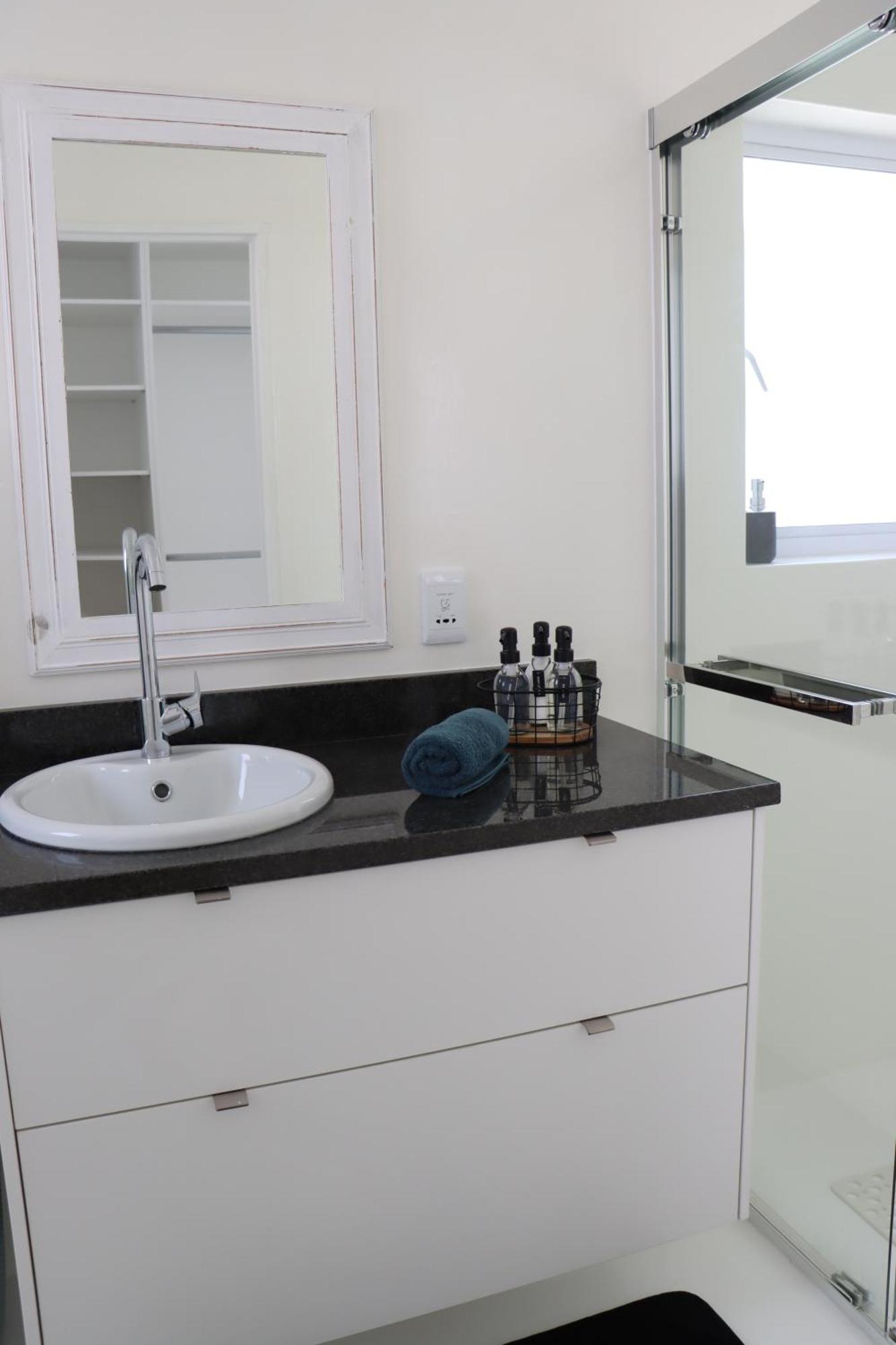 Nivenia Beach House Bettyʼs Bay エクステリア 写真