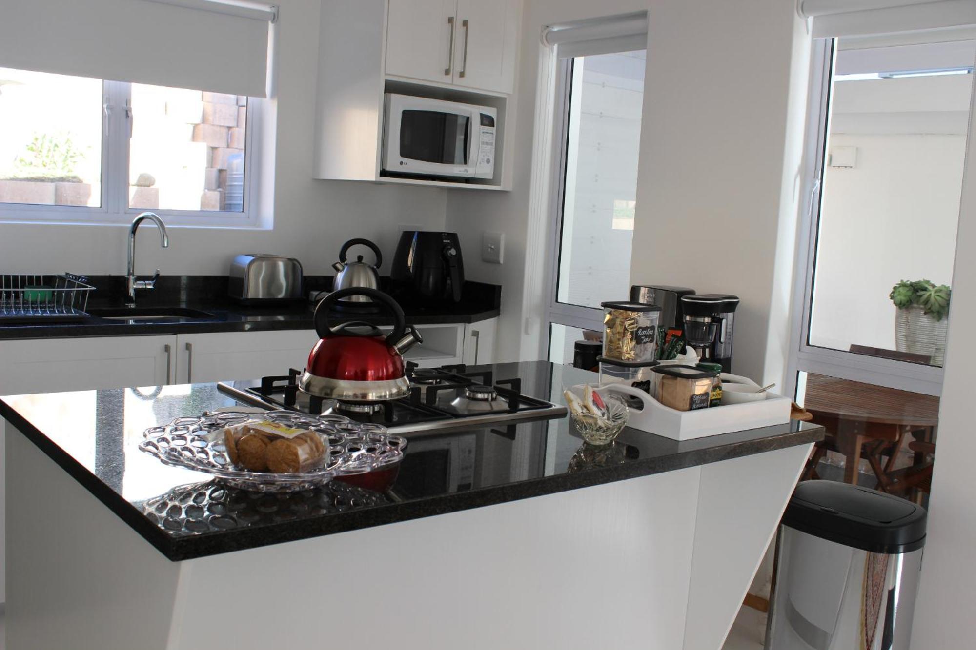 Nivenia Beach House Bettyʼs Bay エクステリア 写真