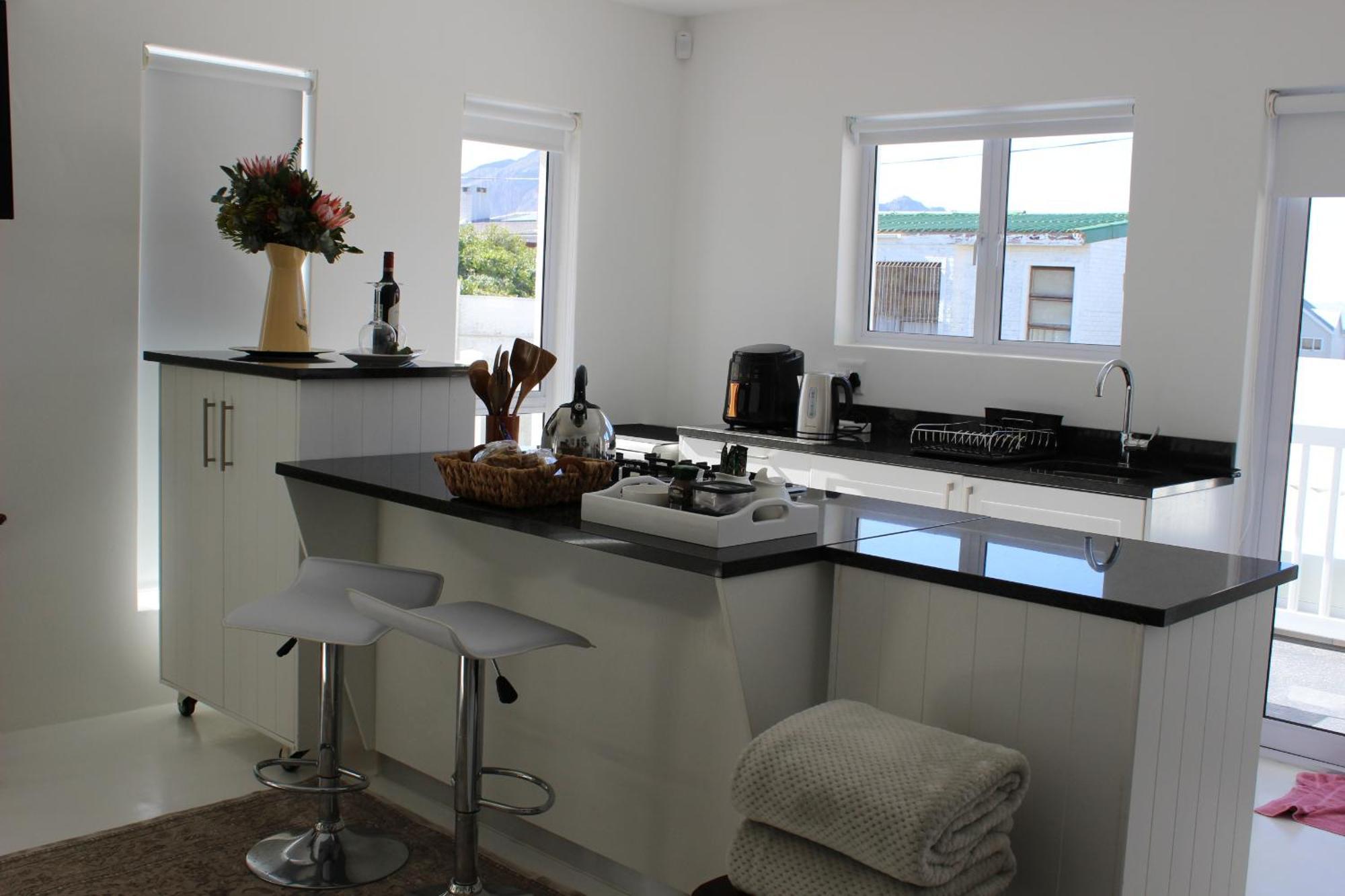 Nivenia Beach House Bettyʼs Bay エクステリア 写真