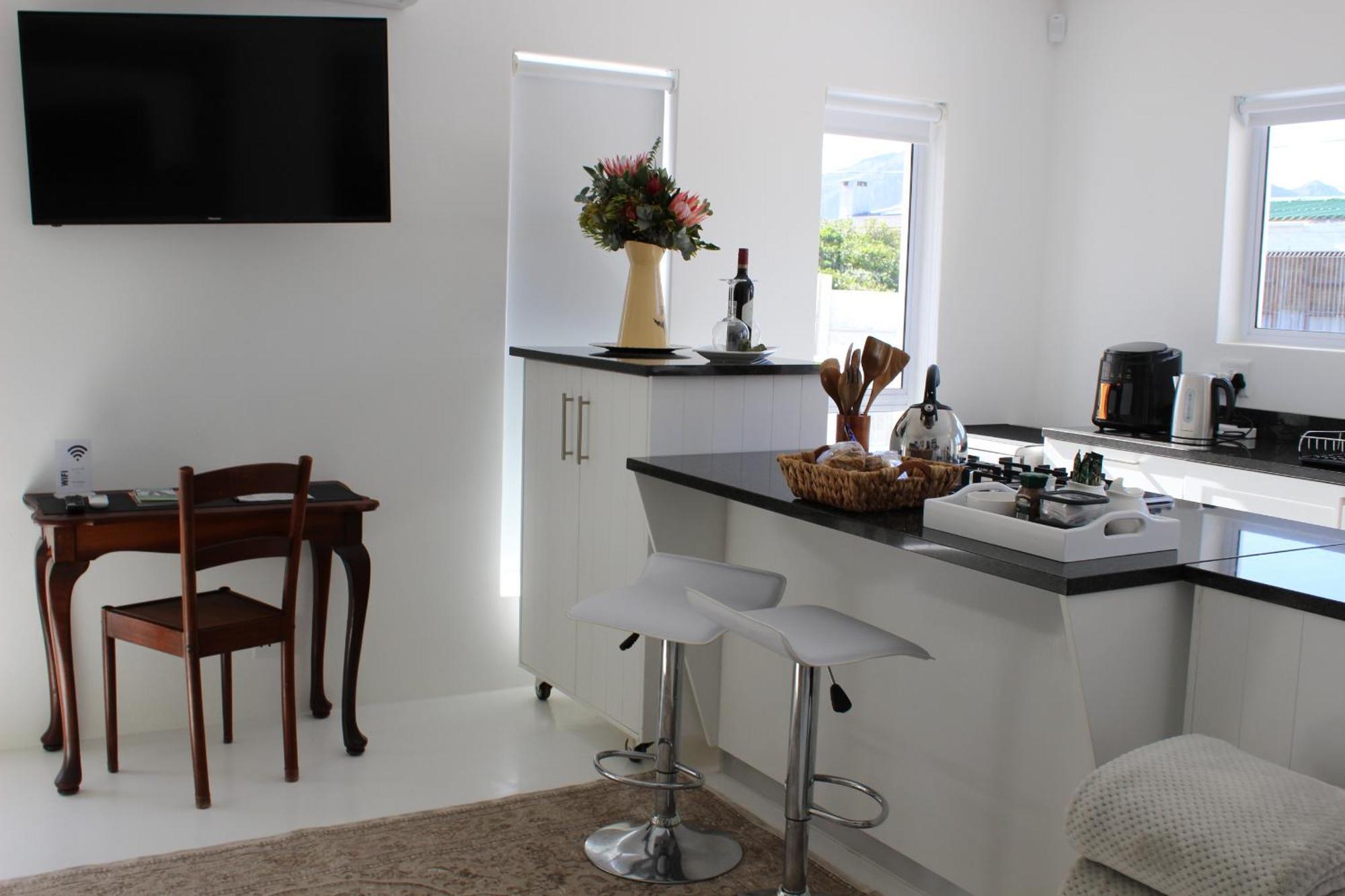 Nivenia Beach House Bettyʼs Bay エクステリア 写真