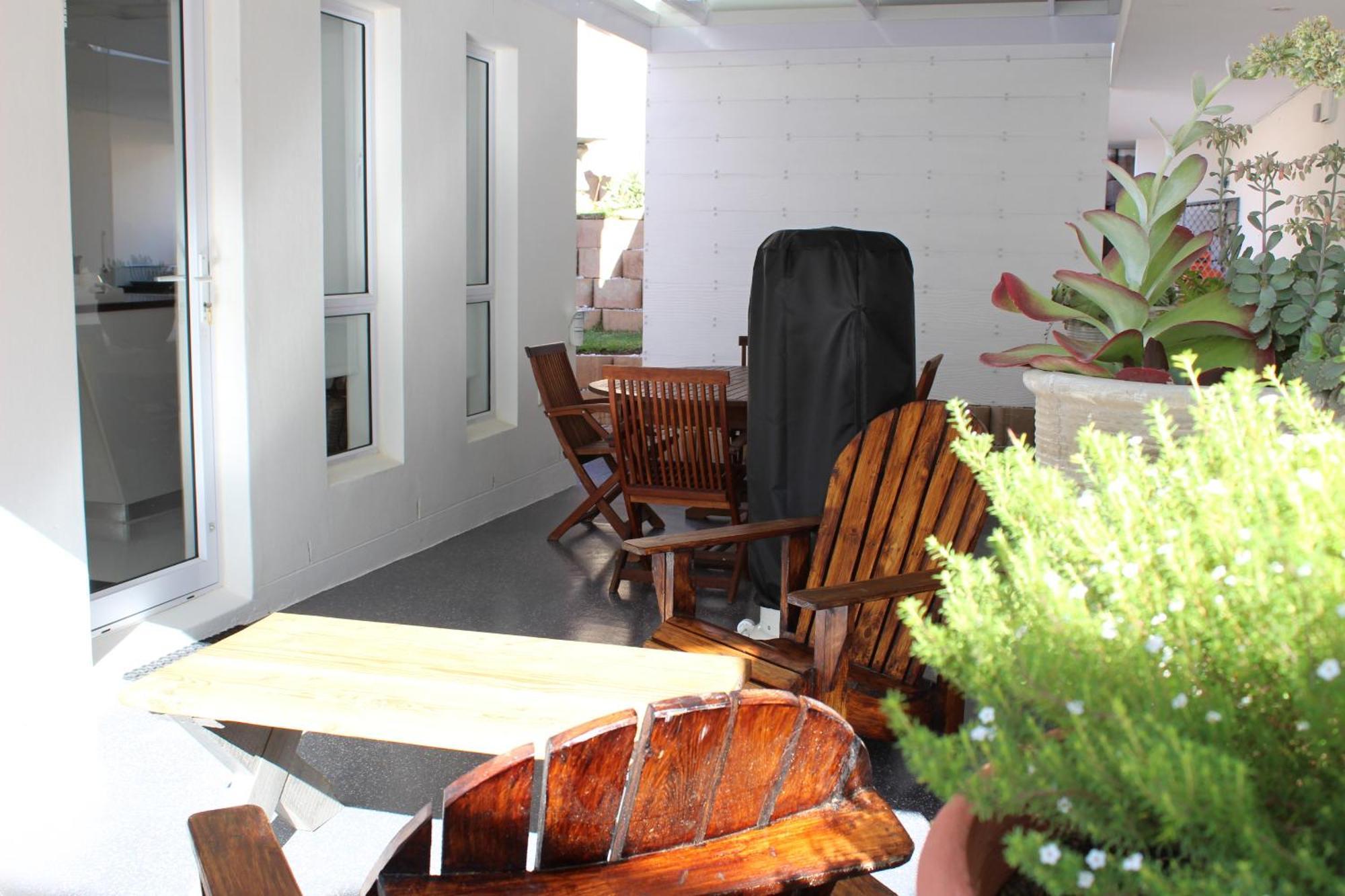 Nivenia Beach House Bettyʼs Bay エクステリア 写真